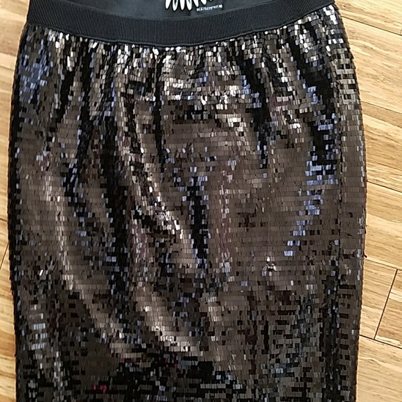 Gorgeous Black Sequin Skirt - Picture 3 of 8
